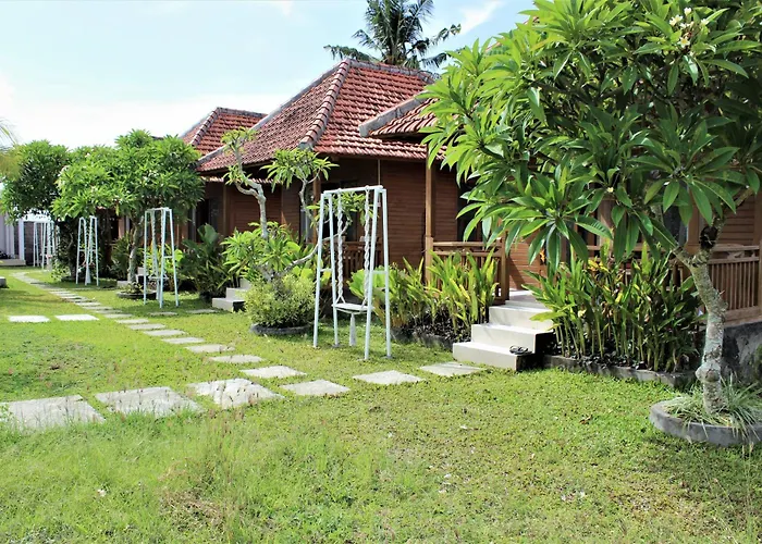 Village Jungle Resort Batununggul
