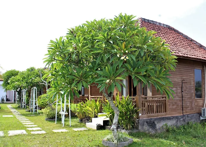Village Jungle Resort Batununggul
